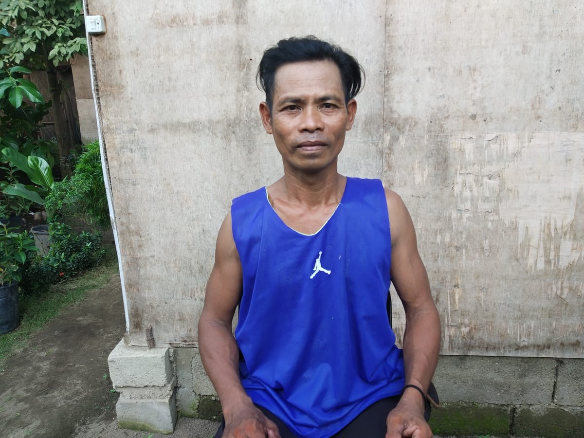 Eye-surgery for a breadwinner in Dipolog