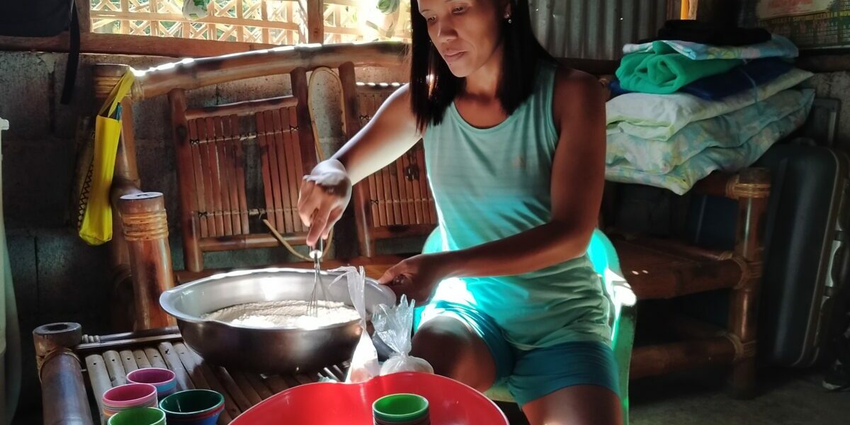 Anabelle-Olarte-Ambong_Mixing-the-Ingredients-10