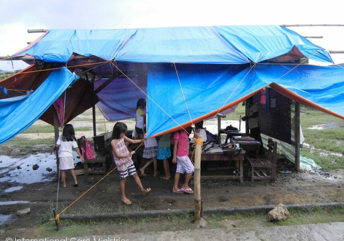 Bohol_students-in-tents-as-temporary-classroom-copy-1-scaled-1