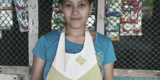 Catherine-bringing-her-cooked-food-1