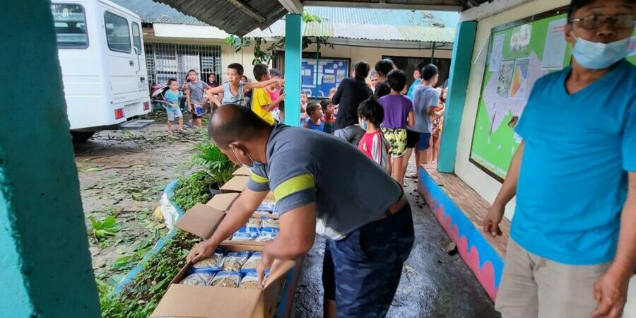 Foodpack-distribution-in-Bacolod-scaled-1