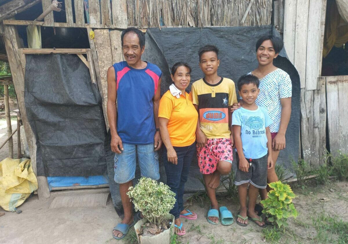 Joan-and-her-family-1