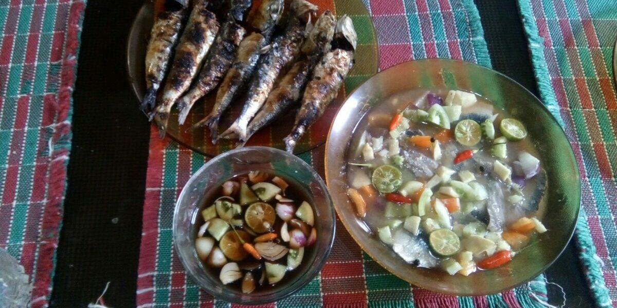 Kinilaw-ug-Sinugbang-Tuloy_-fresh-raw-sardines-salad-and-grilled-1