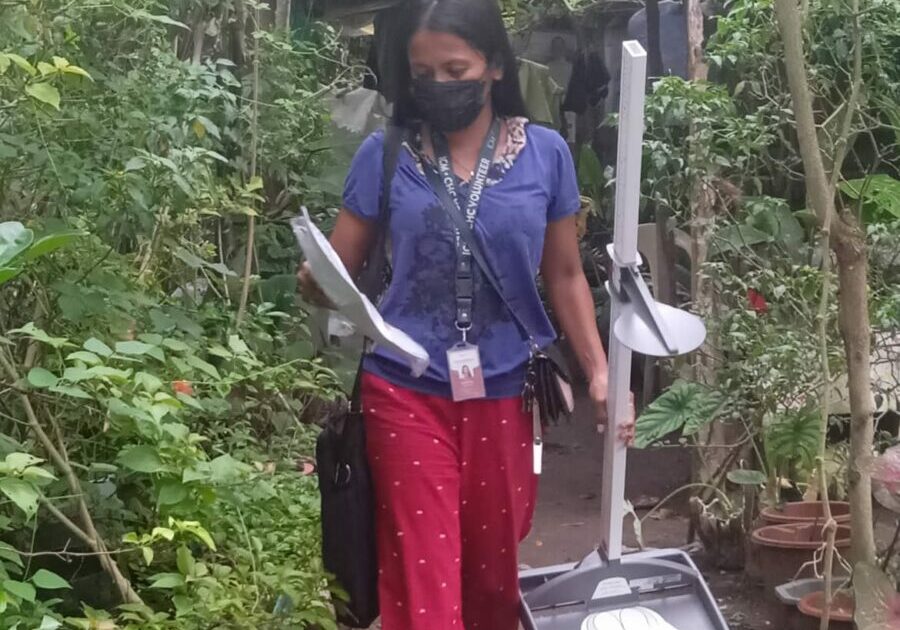 Noralyn-Cabigas-with-the-CHCs-equipment-1