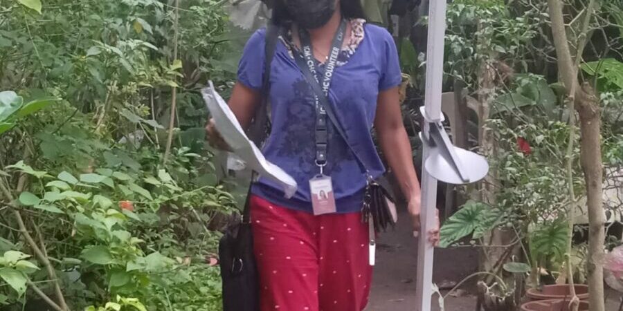 Noralyn-Cabigas-with-the-CHCs-equipment-1