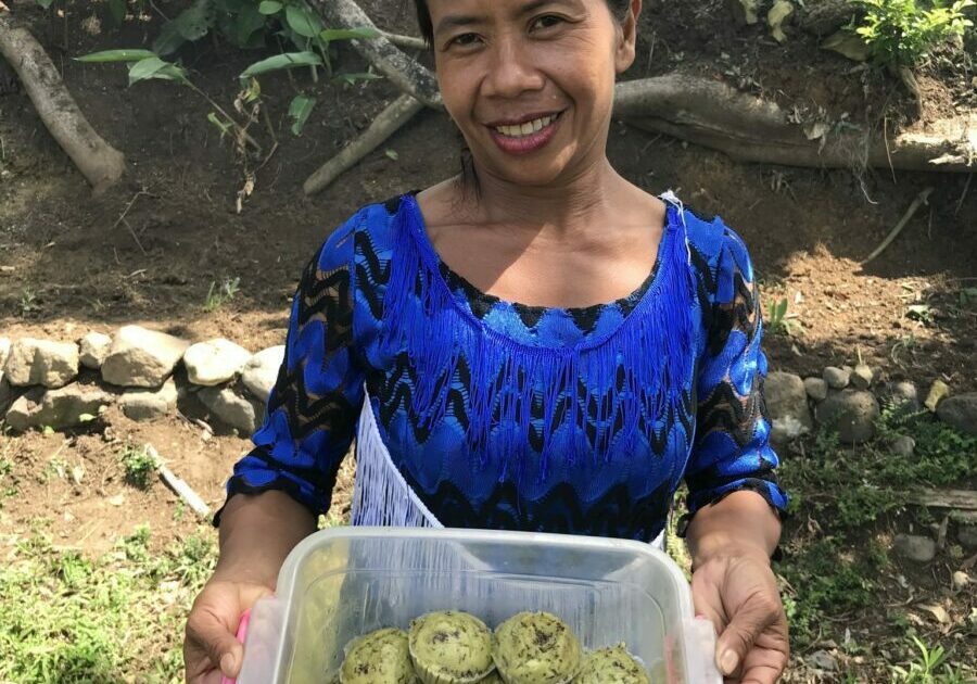 Top-2_Josefa-Mendoza_Business-in-a-box-banana-cake